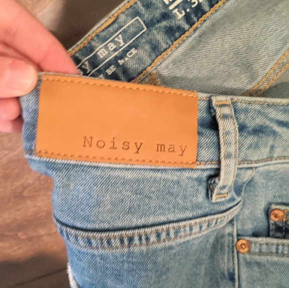 Noisy May Relaxed Fit Jeans 👖👖 - Picture 3 of 8